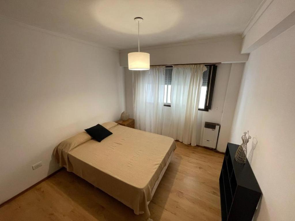 Amplio Depto 2 Amb. Zona Centro Para 4 Personas Apartamento *