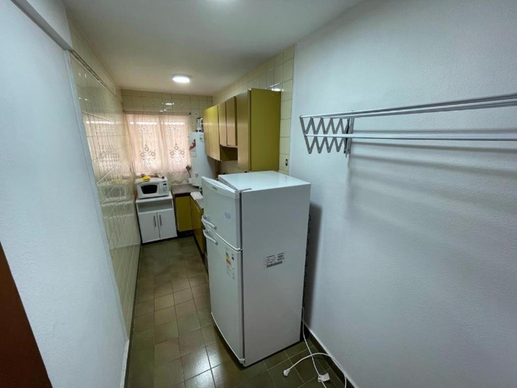 Apartamento Amplio Depto 2 Amb. Zona Centro Para 4 Personas *