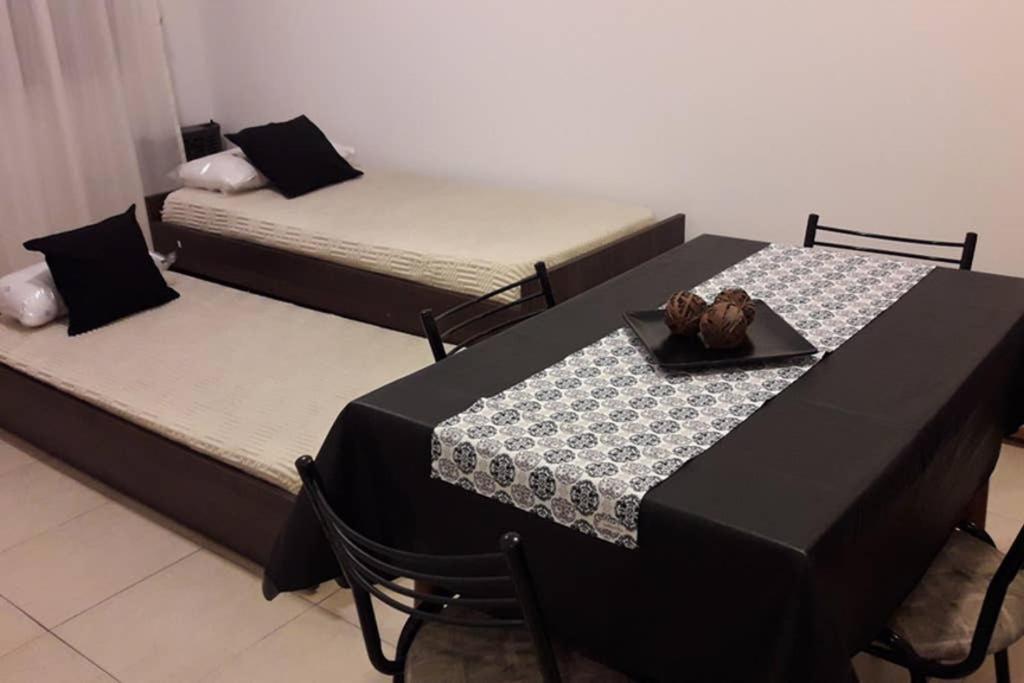 Apartamento Amplio Depto 2 Amb. Zona Centro Para 4 Personas Mar del Plata